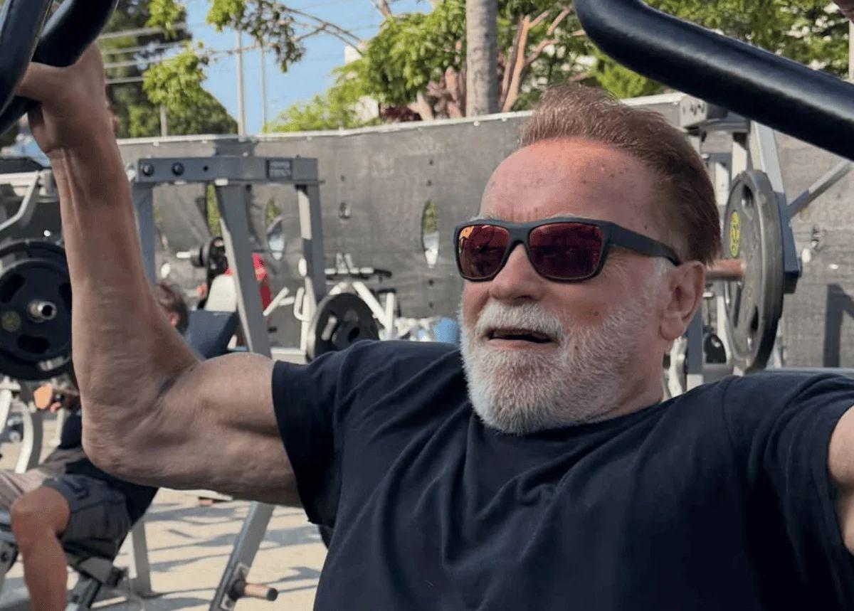 Schwarzenegger a sus 79: el hábito de fitness que sigue