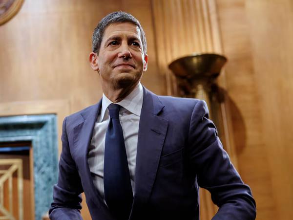 Senado confirma a Kevin Warsh como presidente de la Reserva Federal