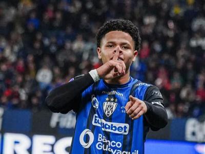 Sevilla confirma que Patrik Mercado no llegará al club