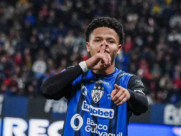 Sevilla confirma que Patrik Mercado no llegará al club