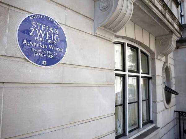 Stefan Zweig recibe en Londres placa por su exilio antes de morir