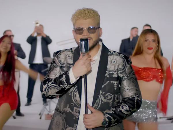 Tiago Cevallos impulsa “Me enamoré de ti” tropical y bailable