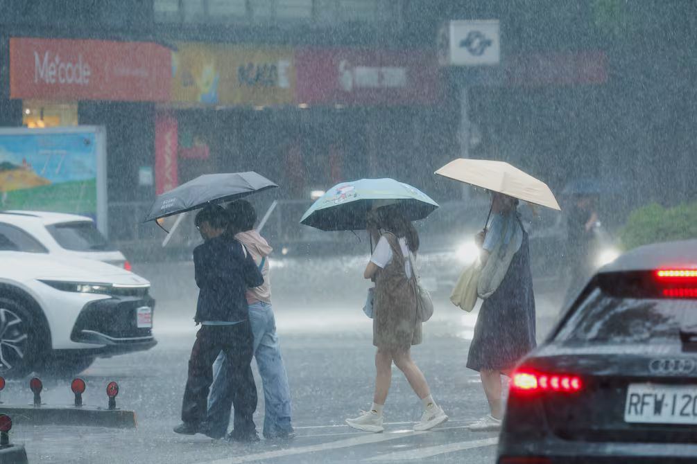 Tifón Dolphin: alerta roja en el este de China por vientos y lluvias