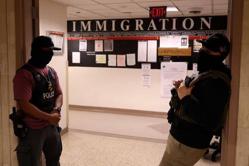 Tribunal de Nueva York limita arrestos de ICE en cortes de inmigración