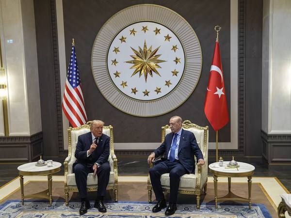 Trump asegura que considerará la venta de cazas F-35 a Turquía