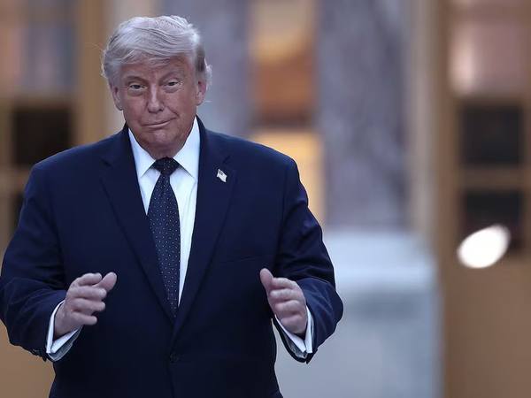 Trump dice que preferiría no tener el T-MEC y lo renovaría