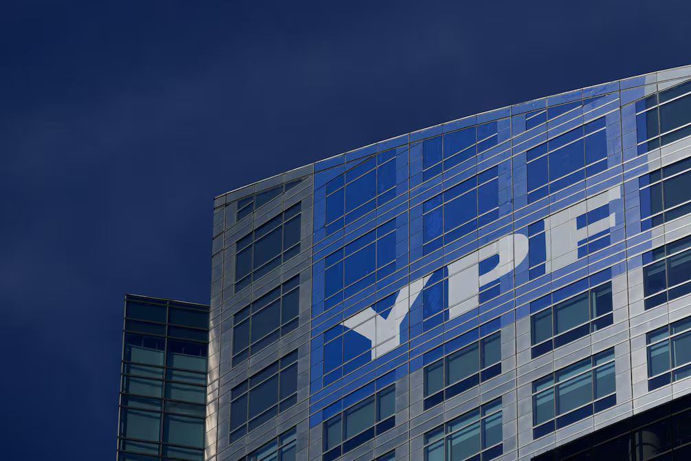 YPF vendió su participación en Metrogas y MetroEnergía a Edenor